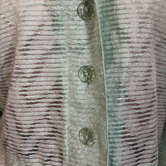 Solddd Outtt - Picture 3 of 4